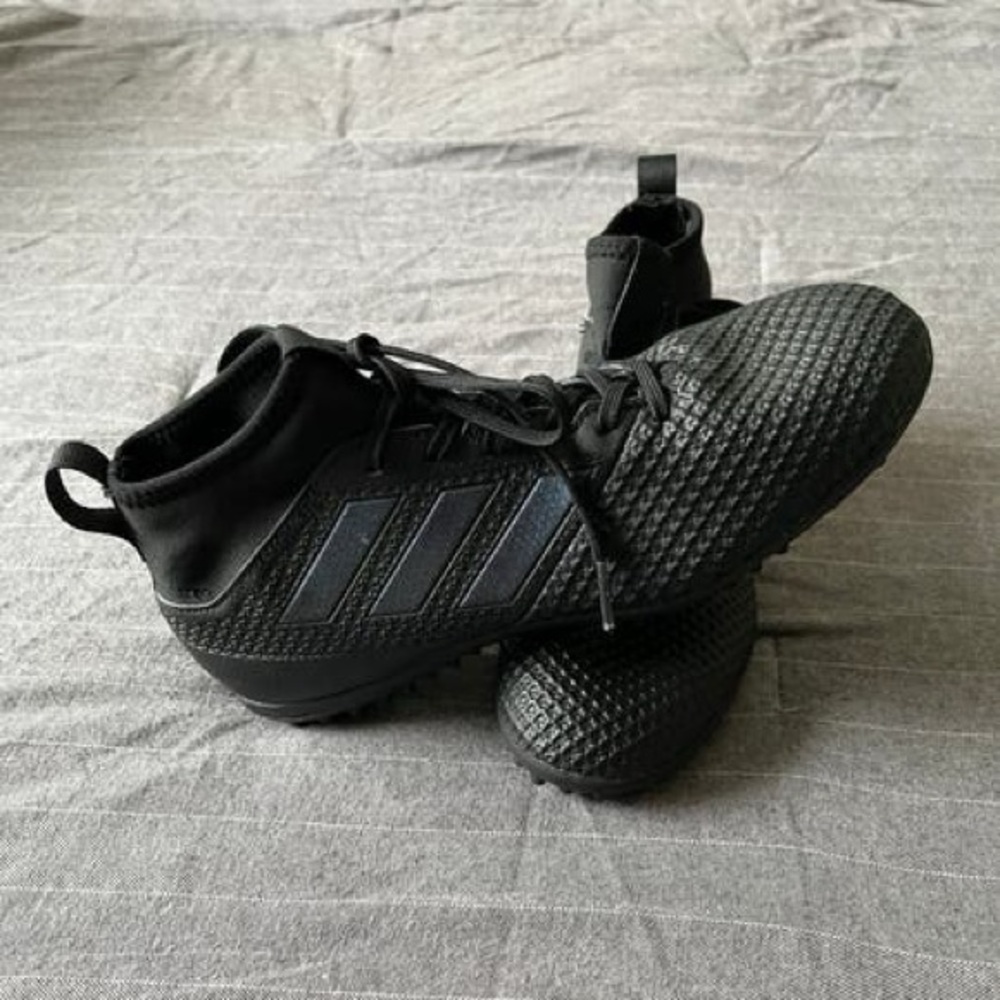 Adidas Soccer / Football Sneaker Cleats, Like‎ New